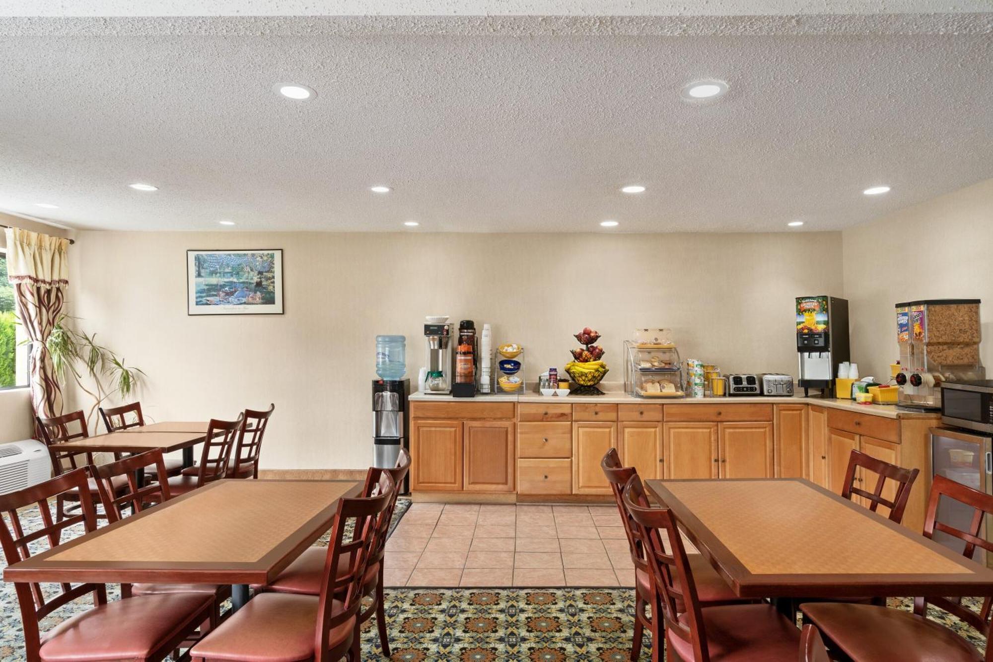 The Cayuga Inn At The Finger Lakes Auburn Exteriör bild