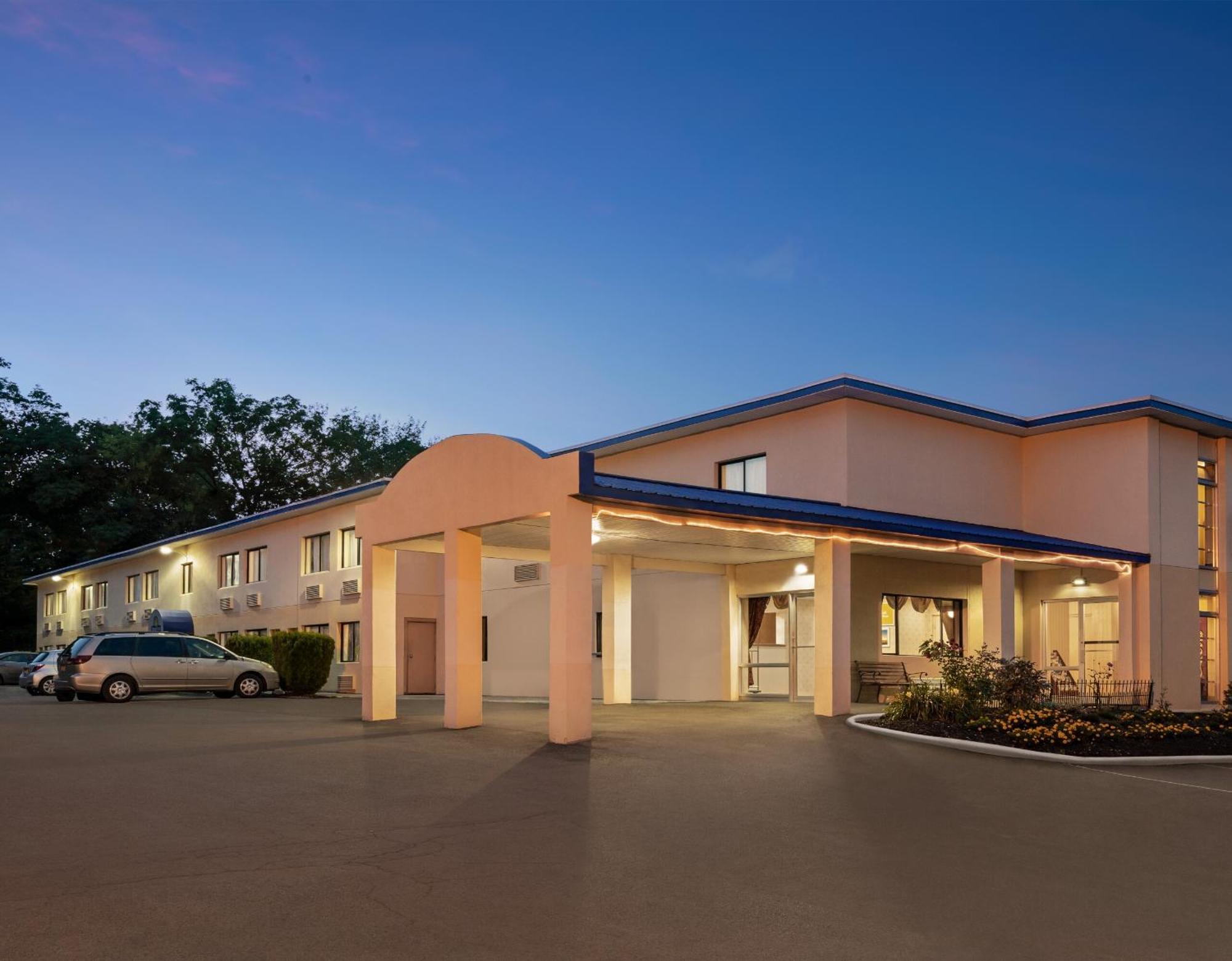 The Cayuga Inn At The Finger Lakes Auburn Exteriör bild
