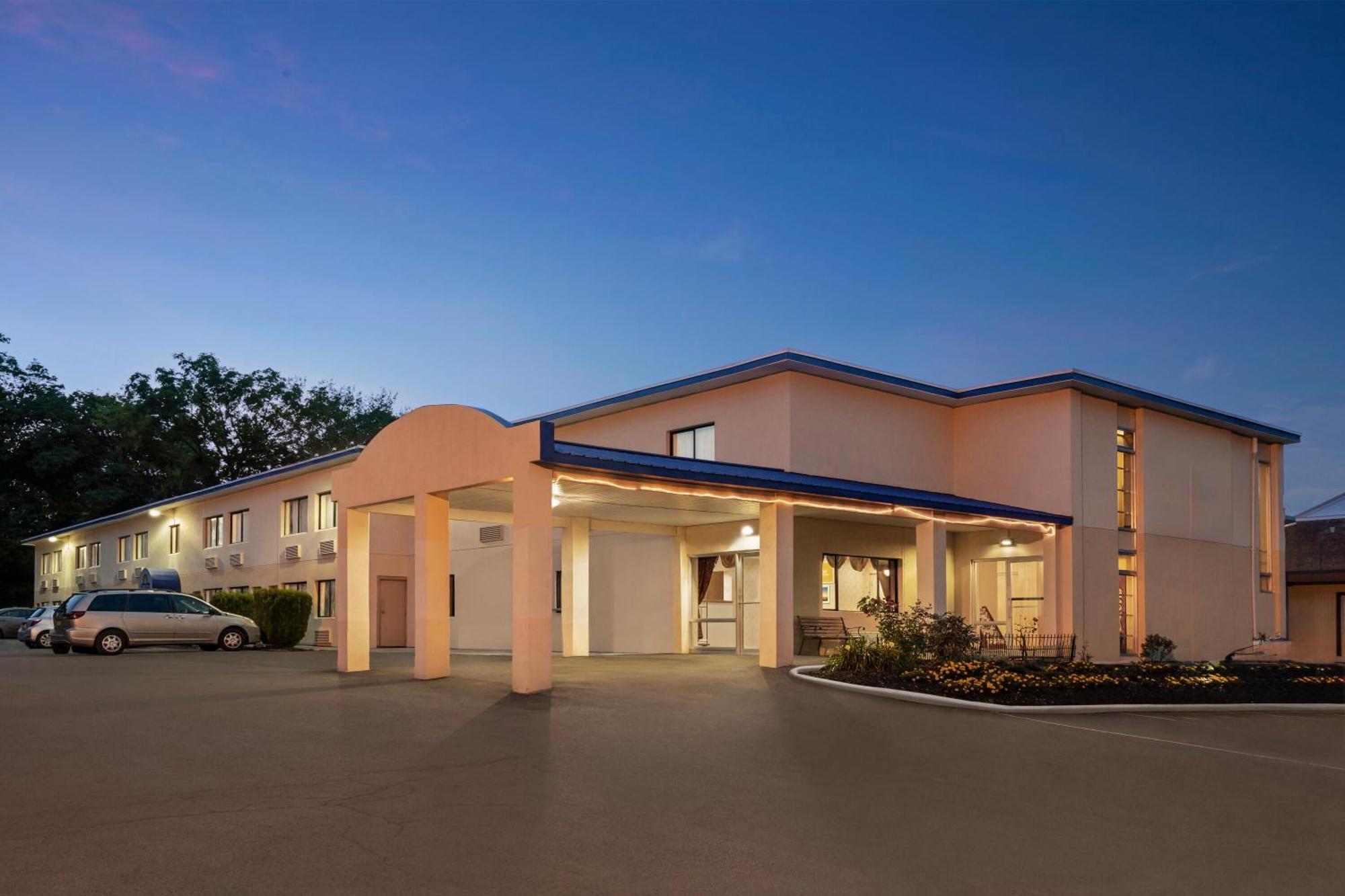 The Cayuga Inn At The Finger Lakes Auburn Exteriör bild